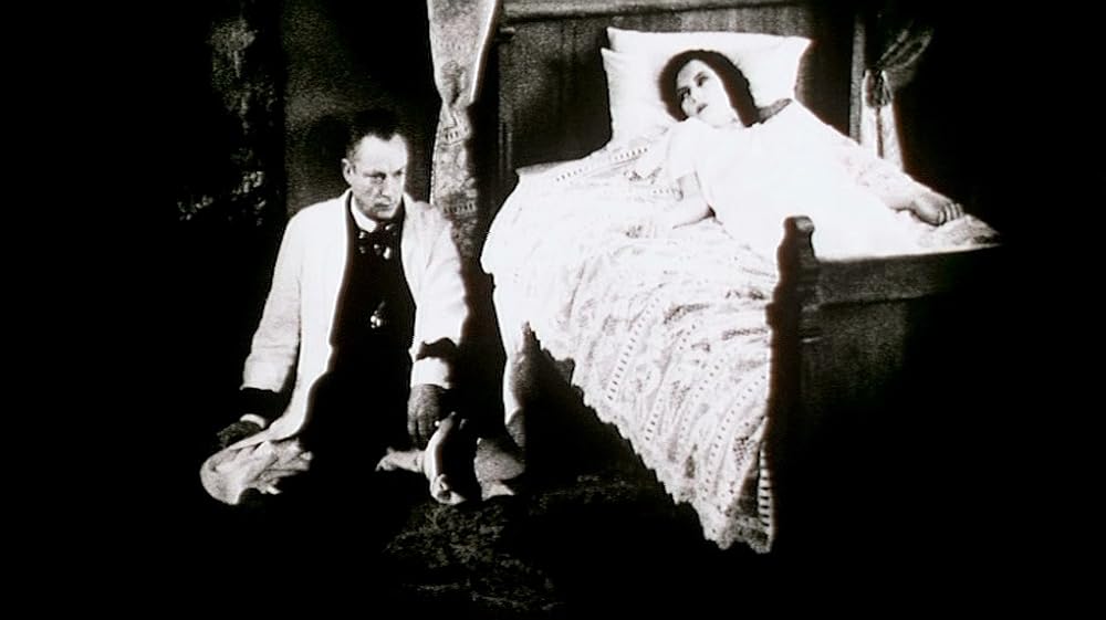 سایهٔ خون‌آشام