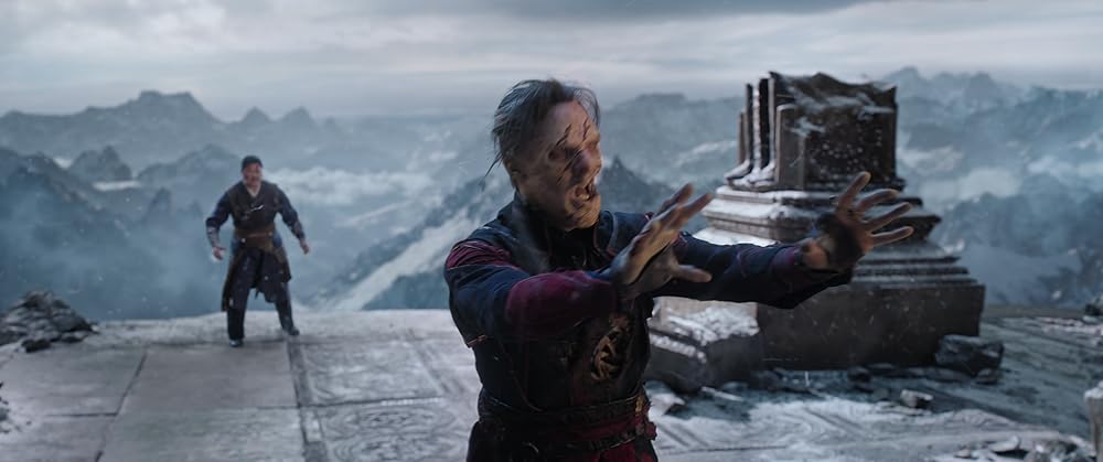 دکتر استرنج در چندجهانی جنون