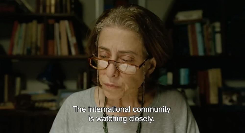 هنوز اینجا هستم