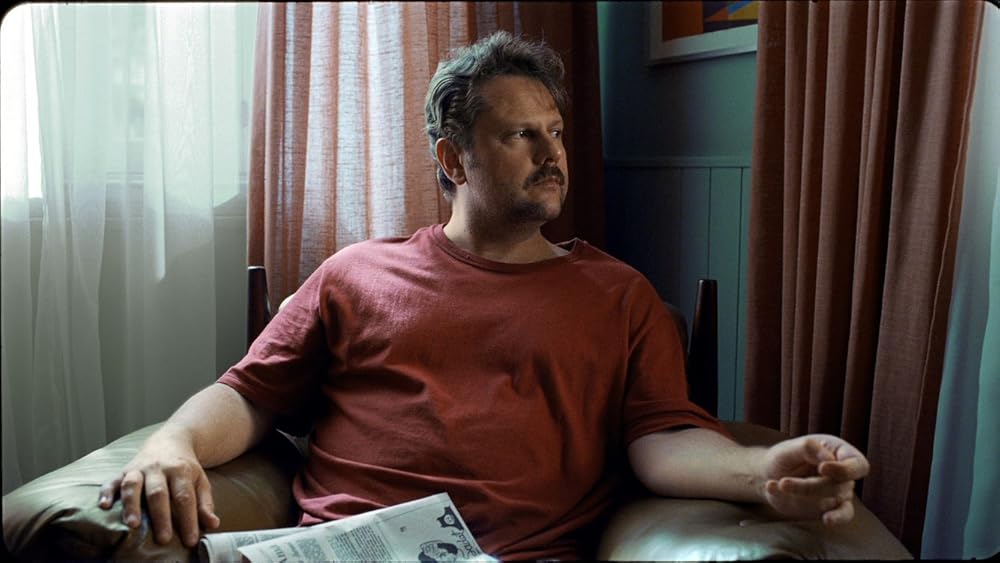 هنوز اینجا هستم