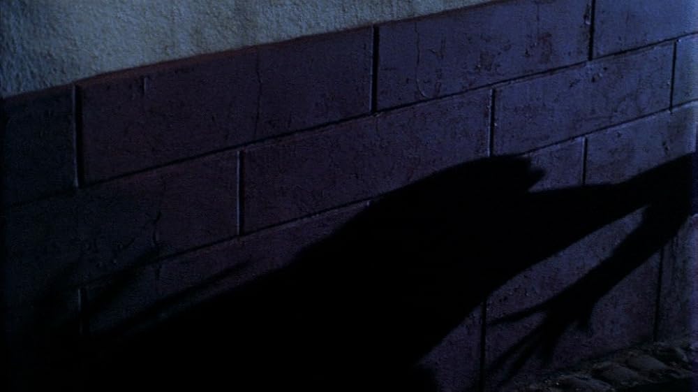 سایهٔ خون‌آشام