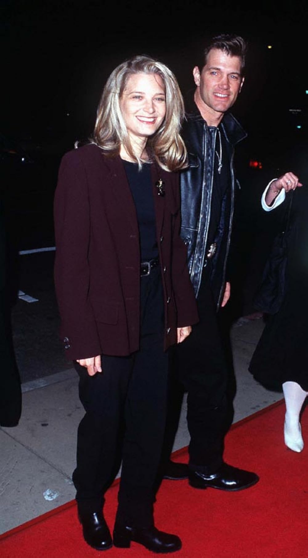 از گرگ‌ و میش تا سحر