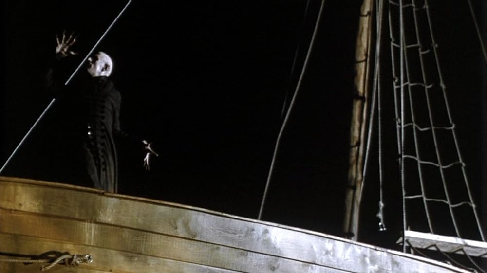 سایهٔ خون‌آشام