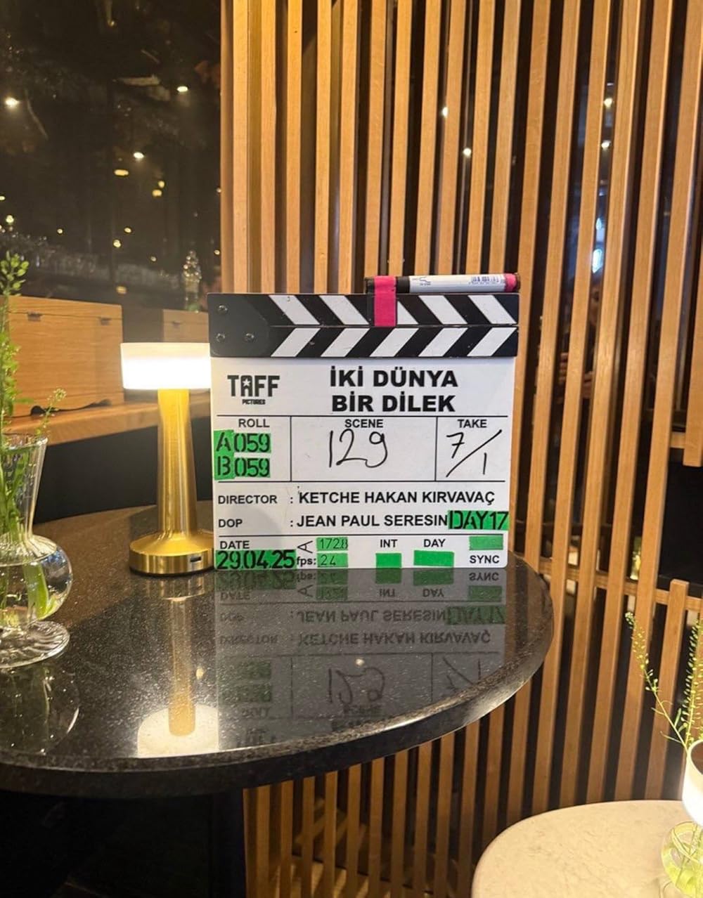 دو جهان یک آرزو