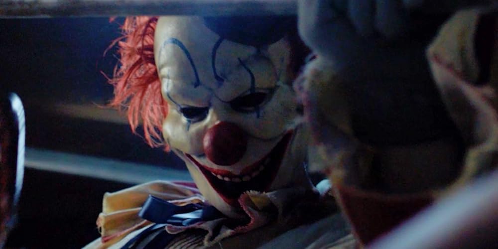 دلقک در مزرعه ذرت