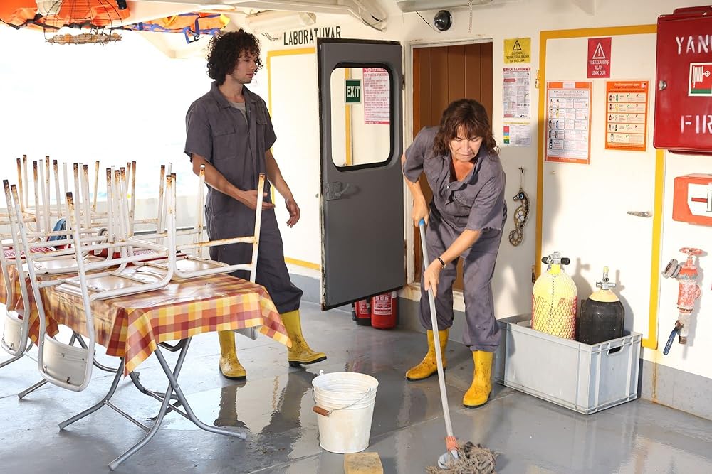 زندگی نادیده خانم