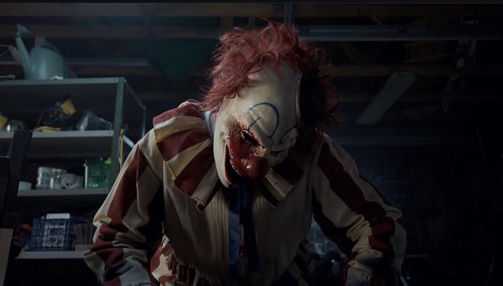 دلقک در مزرعه ذرت