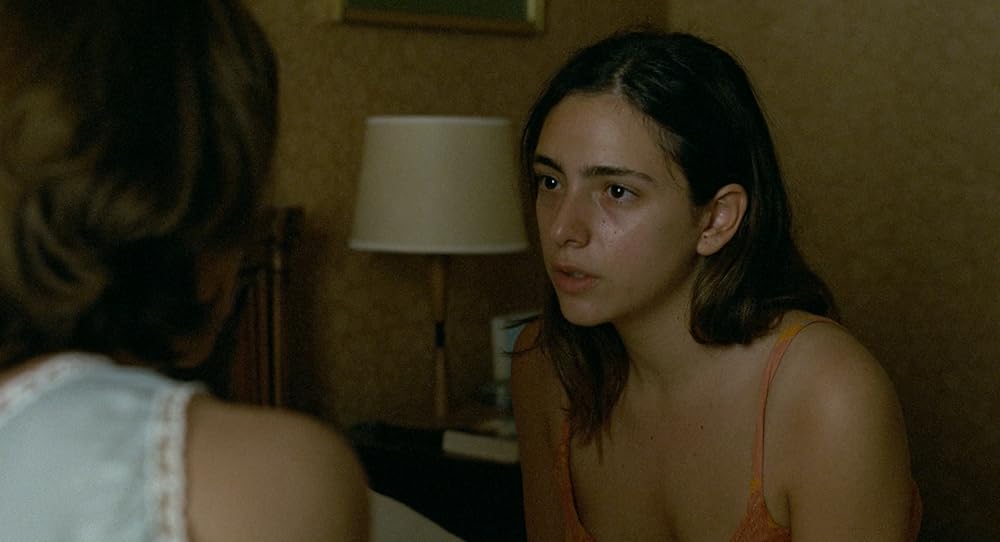 هنوز اینجا هستم