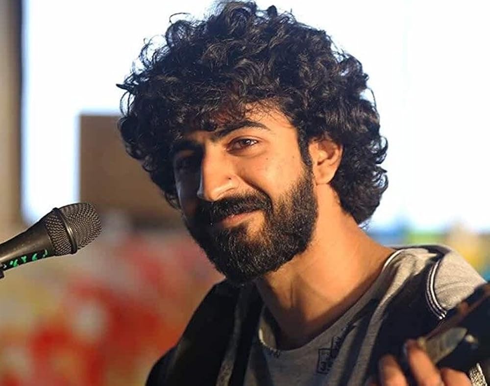 والاتی : داستان سگ ها