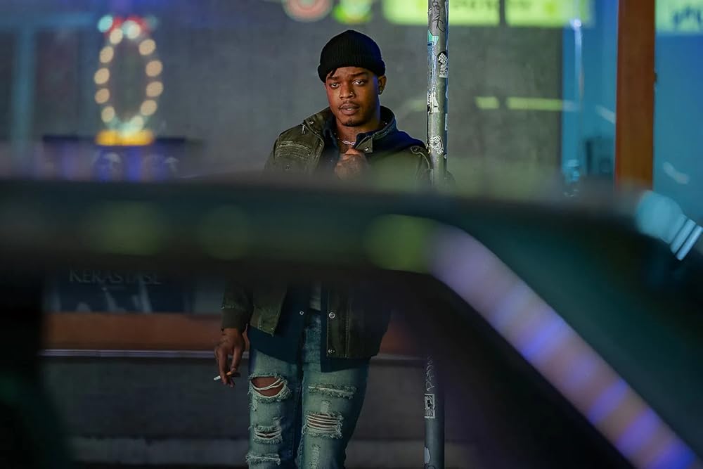 شب همیشه از راه میرسد