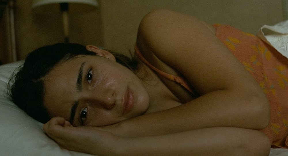 هنوز اینجا هستم