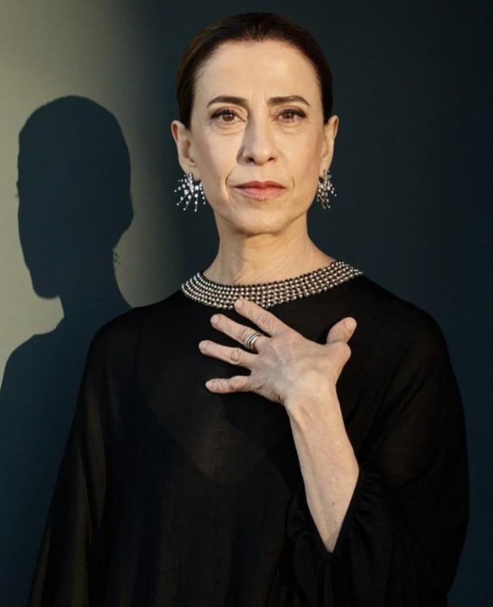 هنوز اینجا هستم