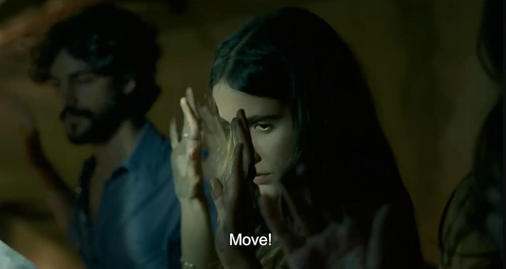 هنوز اینجا هستم