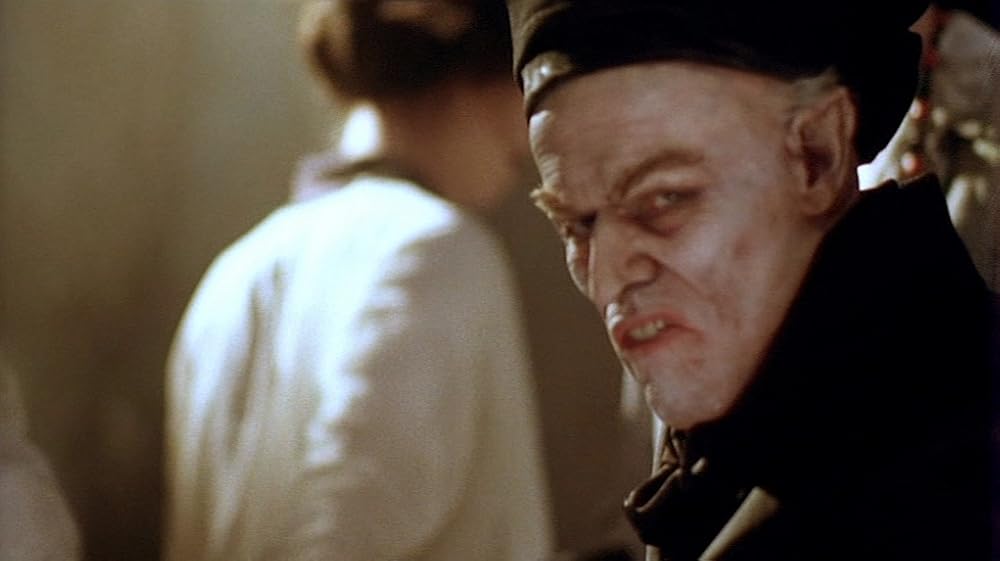 سایهٔ خون‌آشام