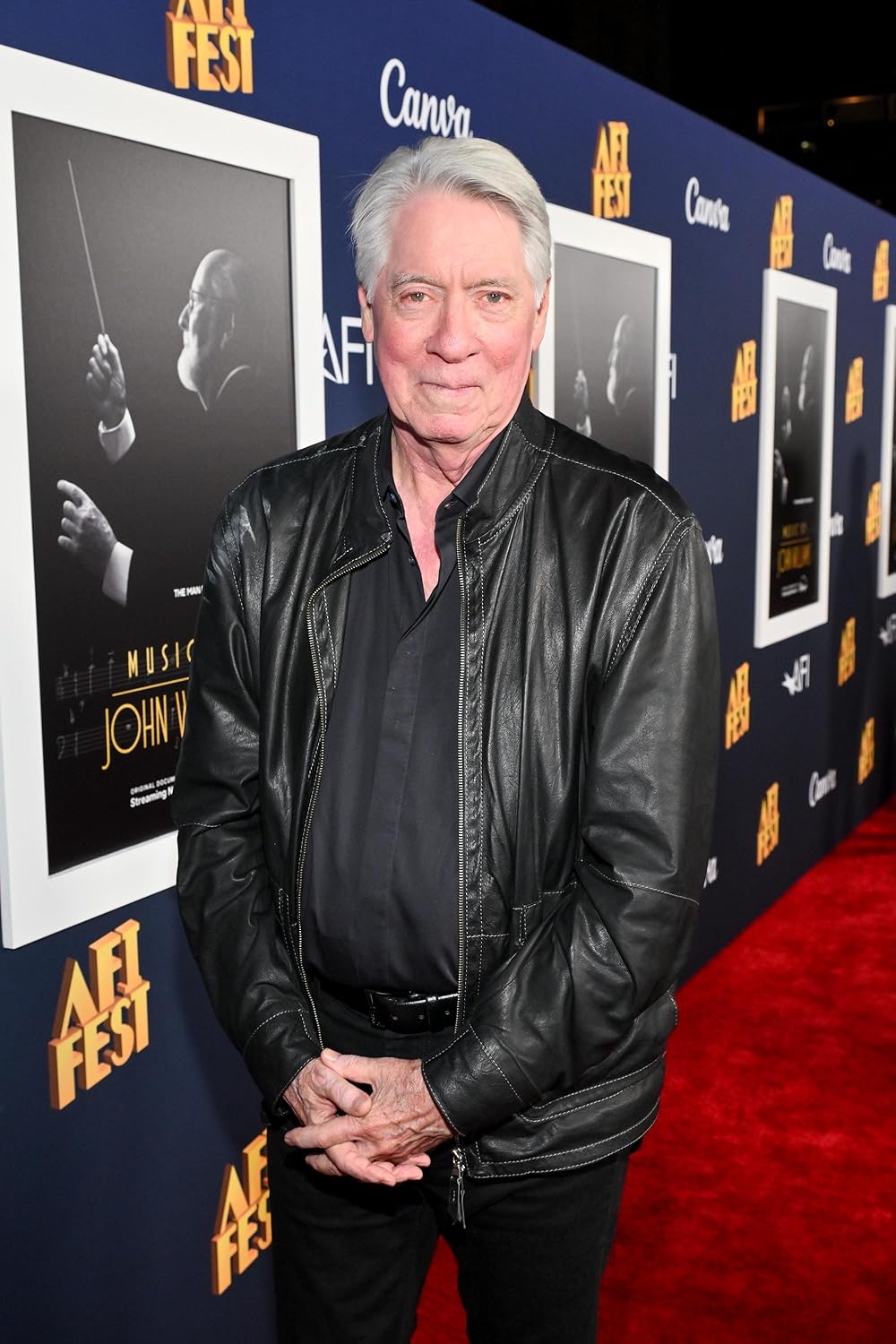 هنری جاودانه از جان ویلیامز