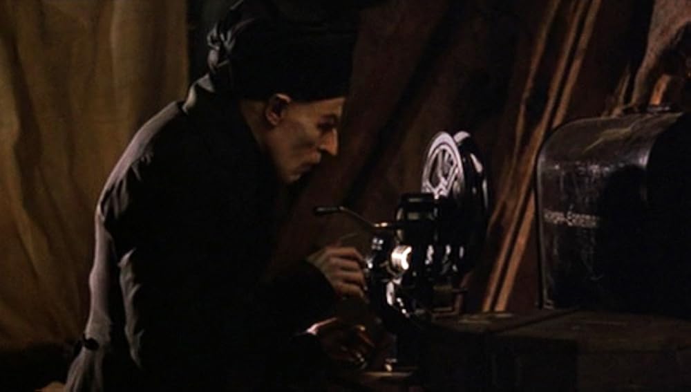 سایهٔ خون‌آشام