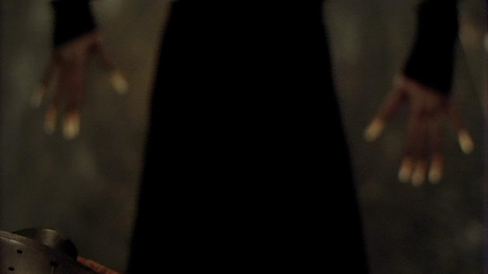 سایهٔ خون‌آشام