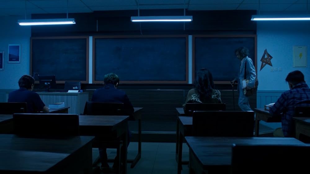 مدرس ارواح: آیا شب است یا می‌دانی؟