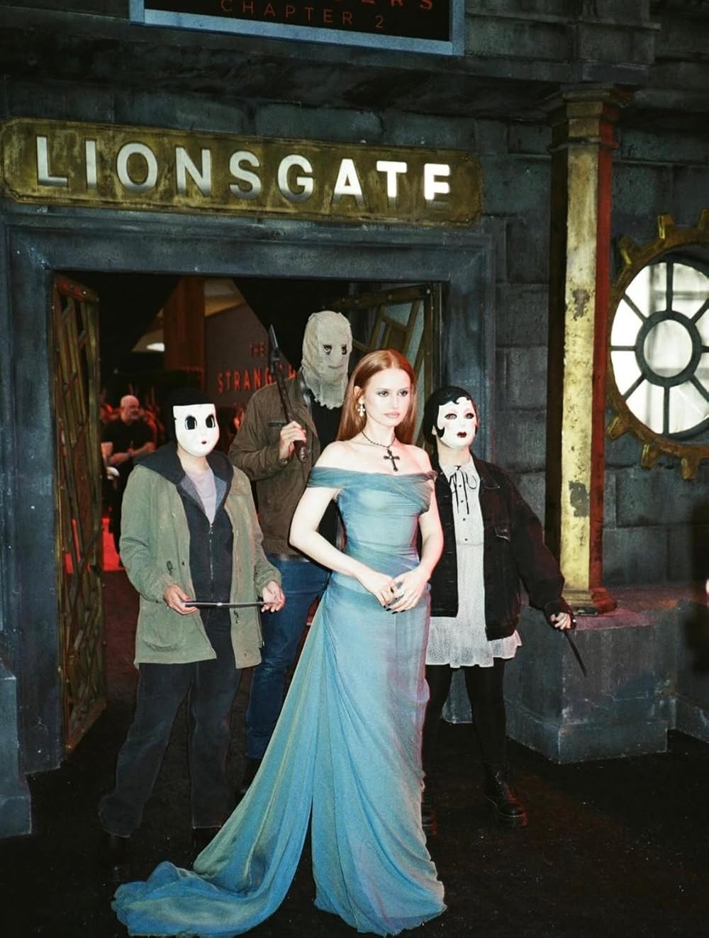 غریبه ها بخش ۲