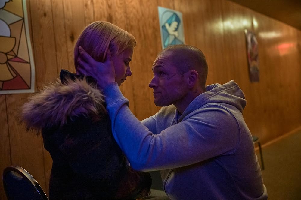 او سوار تفنگ ساچمه‌ای می‌شود