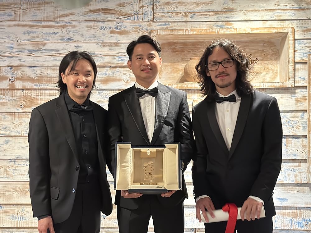 درون پوسته پیله زرد