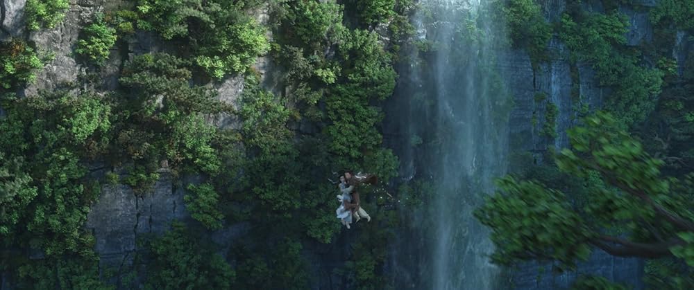 مار سفید: بر فراز آب