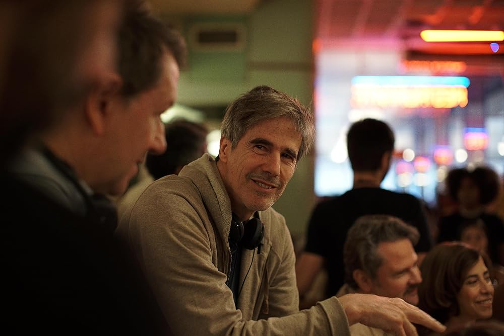 هنوز اینجا هستم