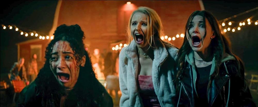 دلقک در مزرعه ذرت