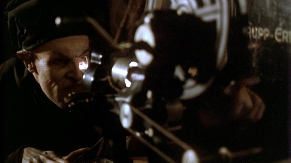 سایهٔ خون‌آشام