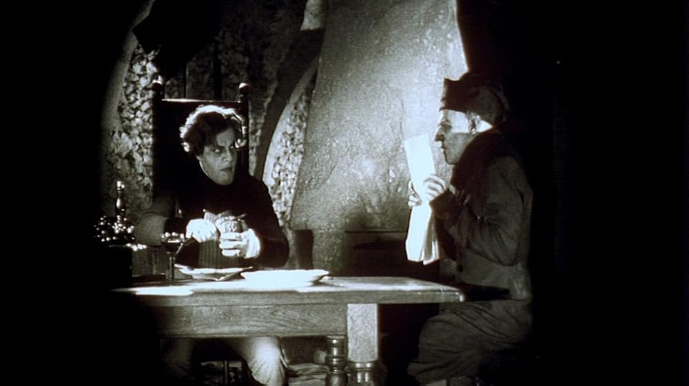 سایهٔ خون‌آشام