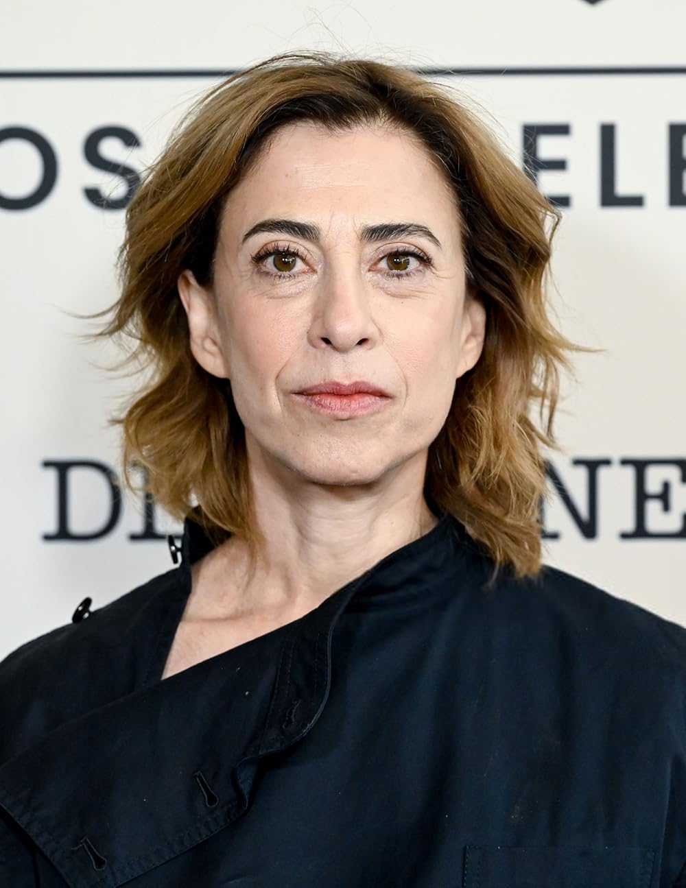 هنوز اینجا هستم