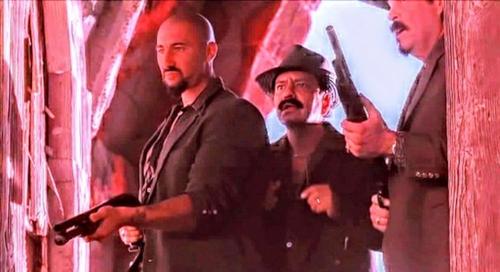 از گرگ‌ و میش تا سحر