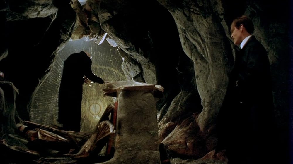 سایهٔ خون‌آشام