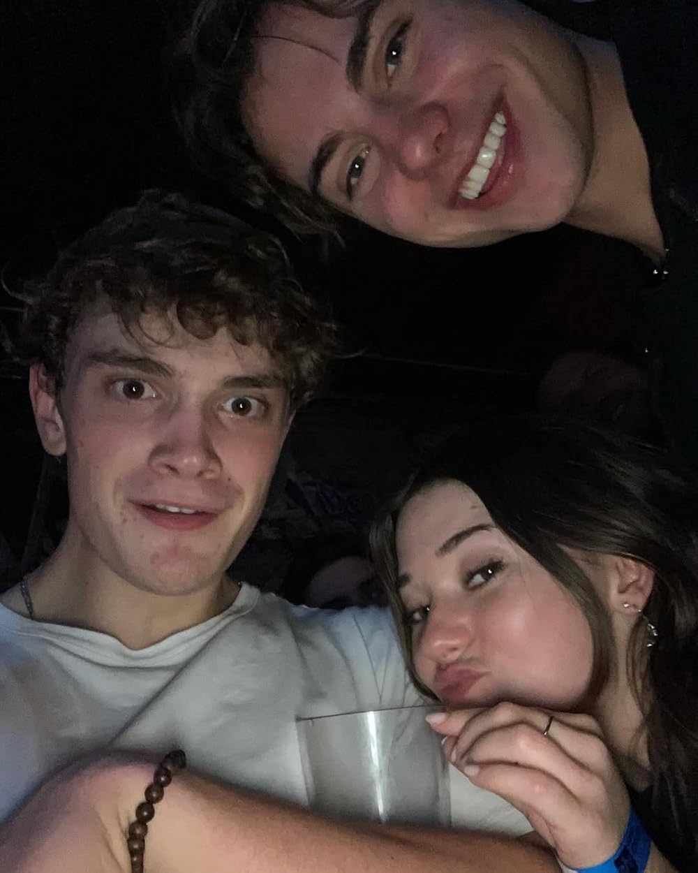 دلقک در مزرعه ذرت