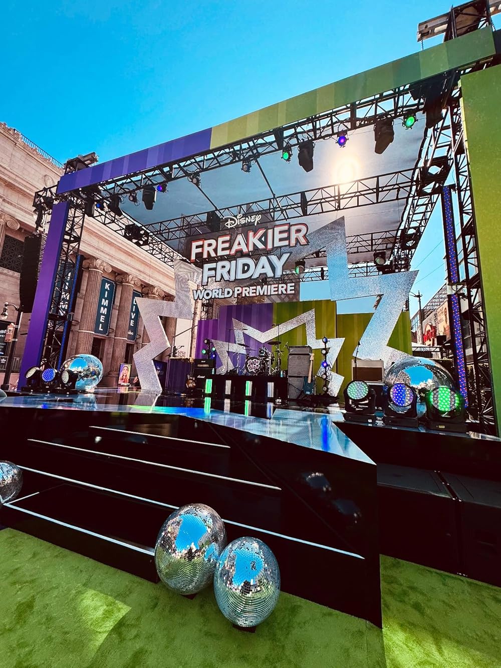 جمعه عجیب تر