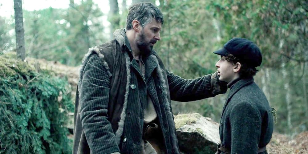 پسر در جنگل