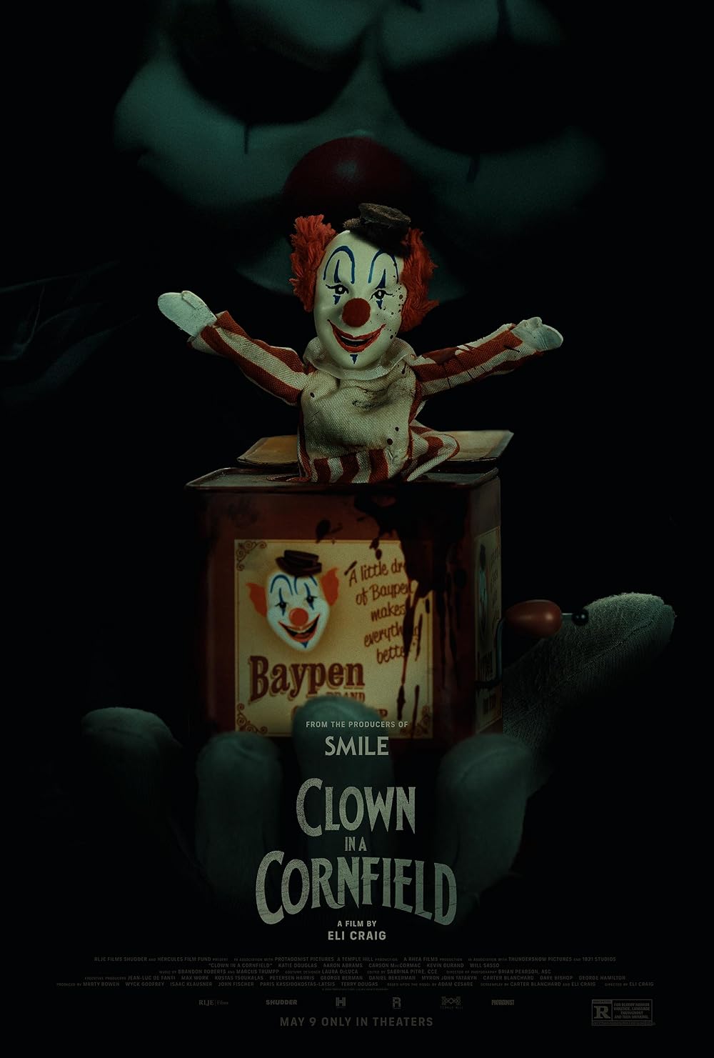 دلقک در مزرعه ذرت