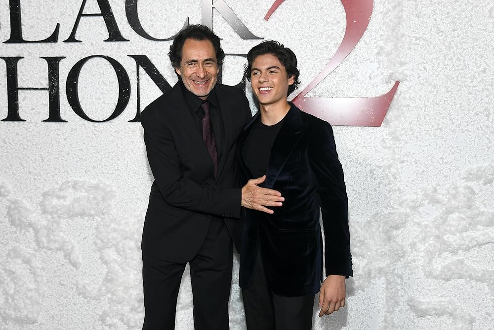 تلفن سیاه ۲