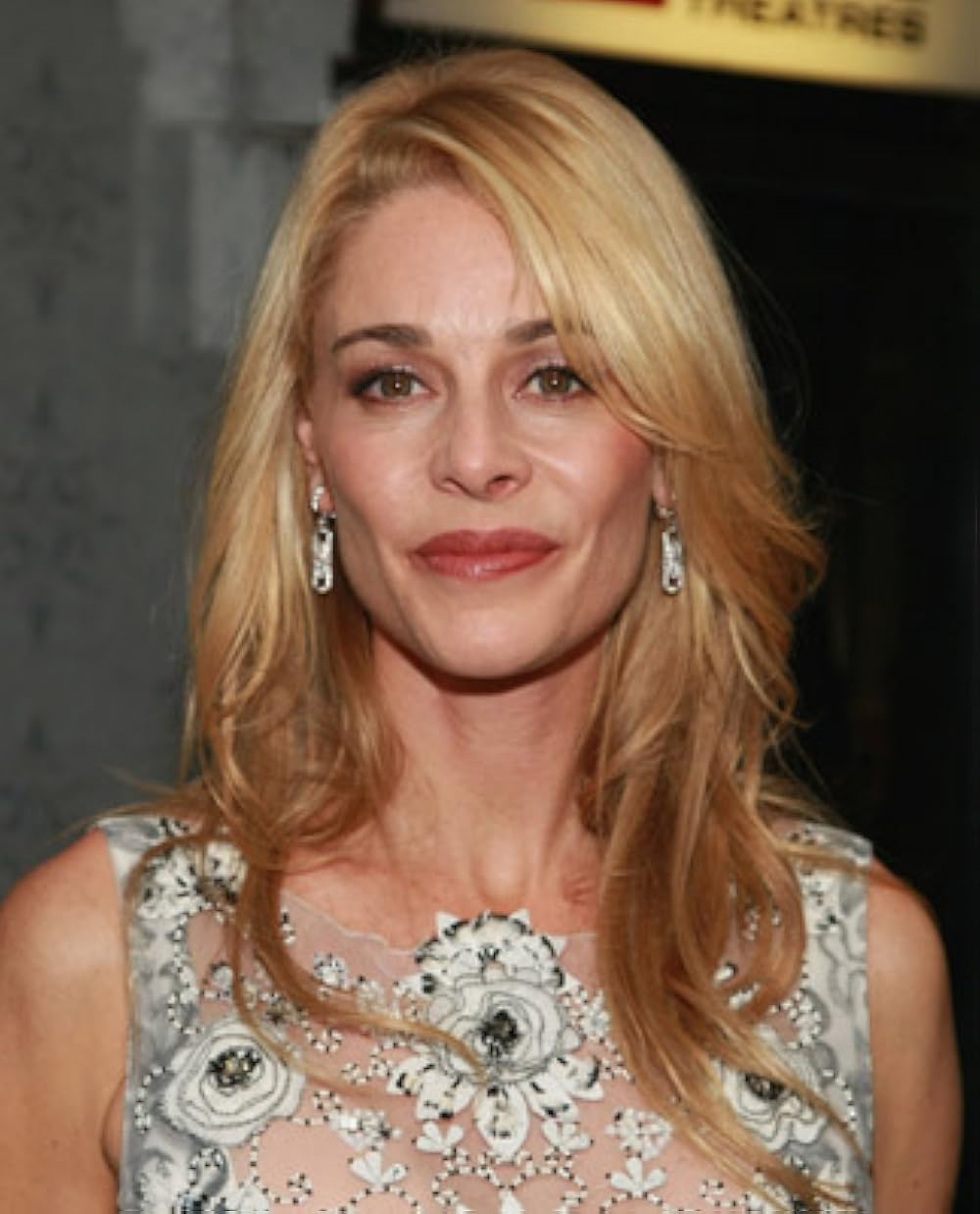 یتیم‌ خانه