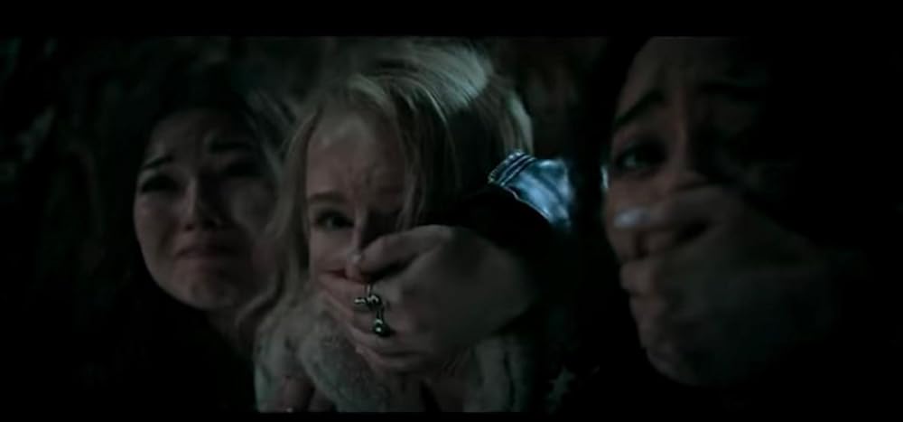 دلقک در مزرعه ذرت