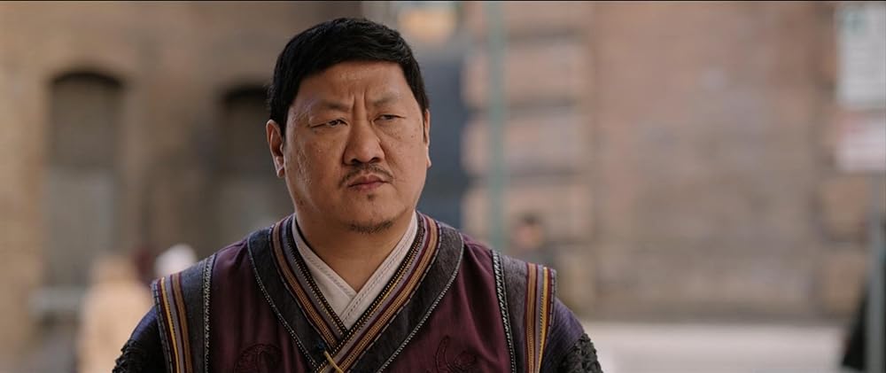 دکتر استرنج در چندجهانی جنون