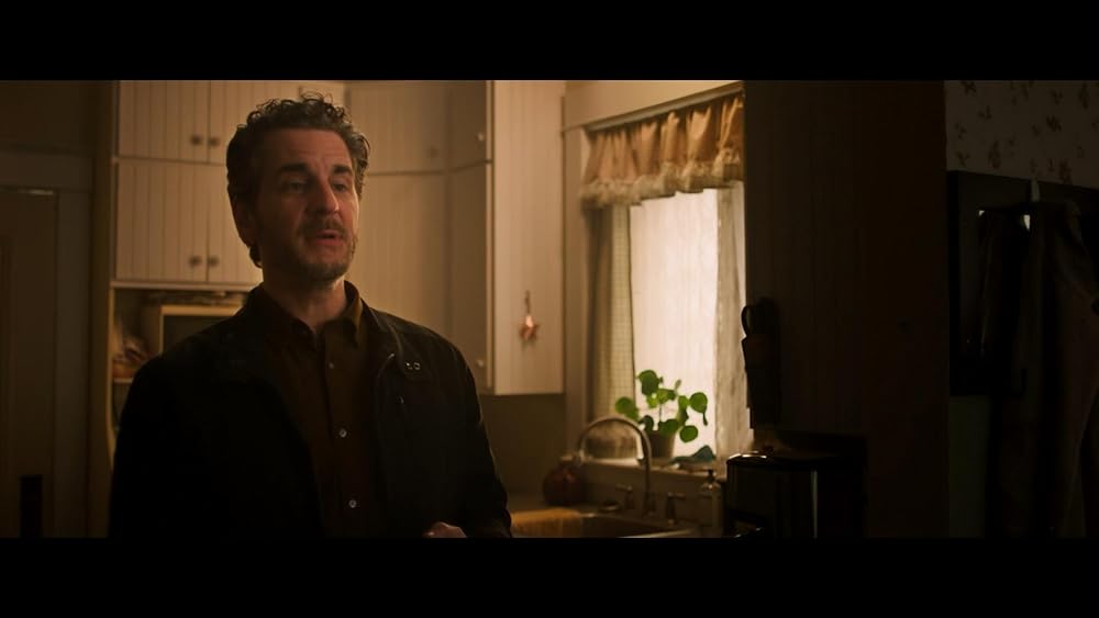 دلقک در مزرعه ذرت