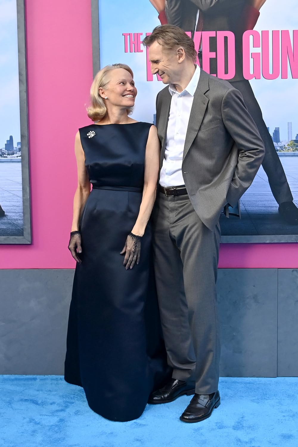 اسلحه برهنه