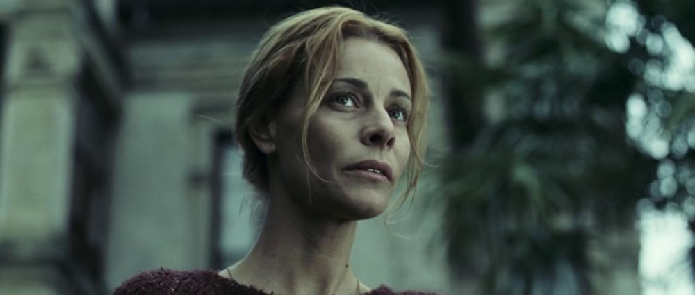 یتیم‌ خانه