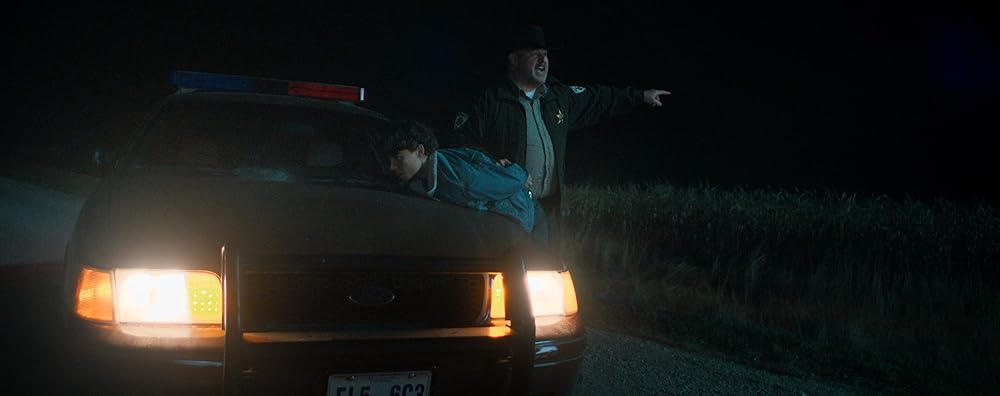 دلقک در مزرعه ذرت