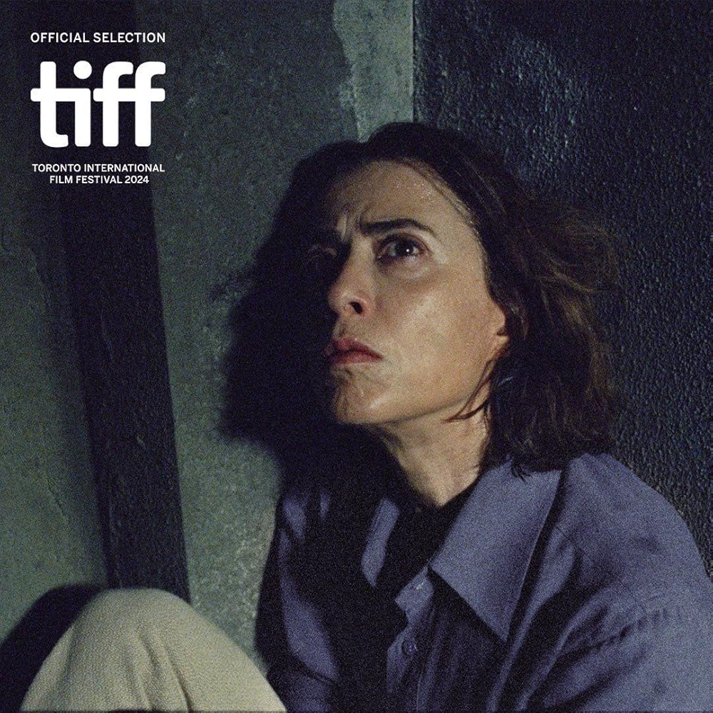 هنوز اینجا هستم