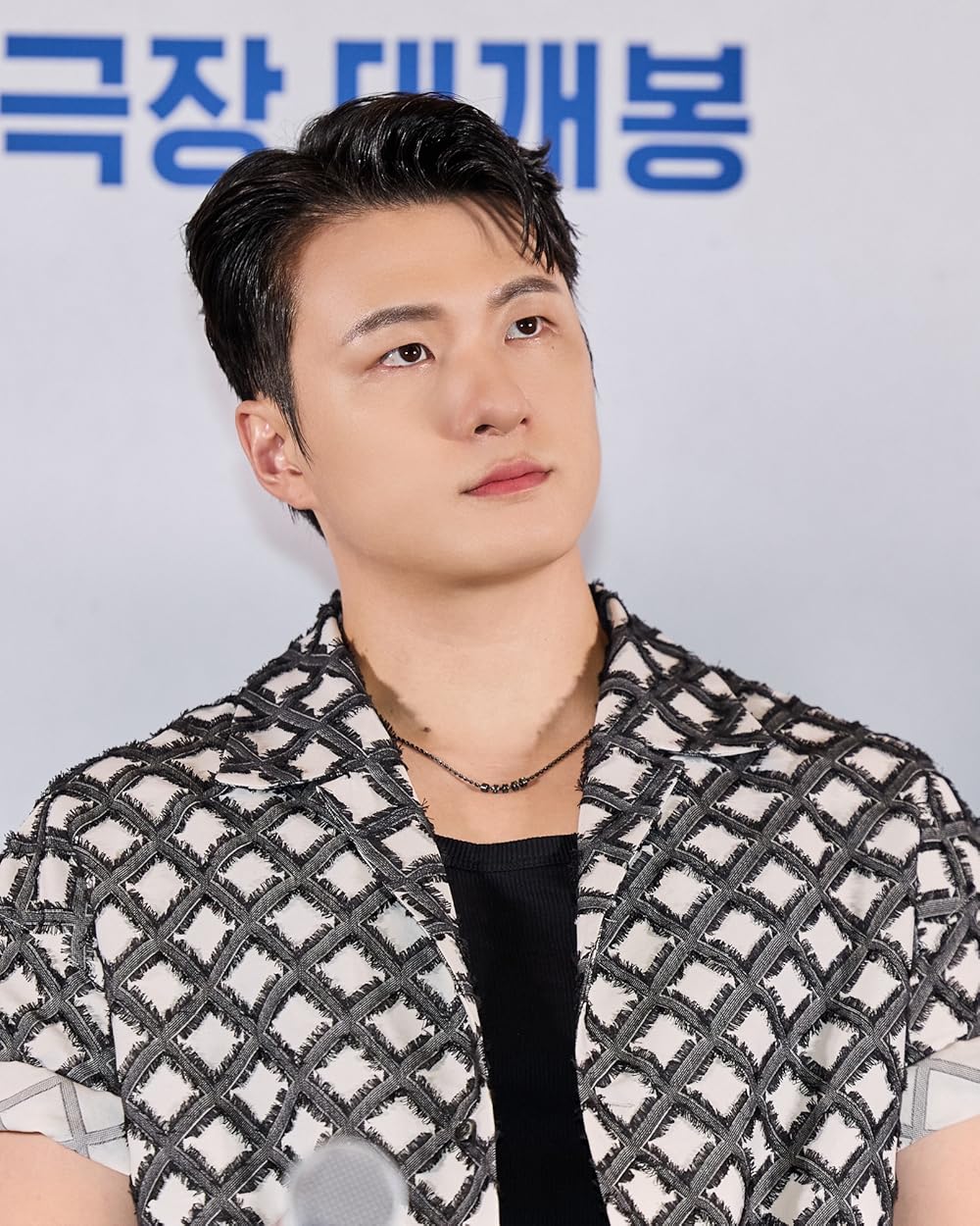 خواننده دانای کل: پیشگویی