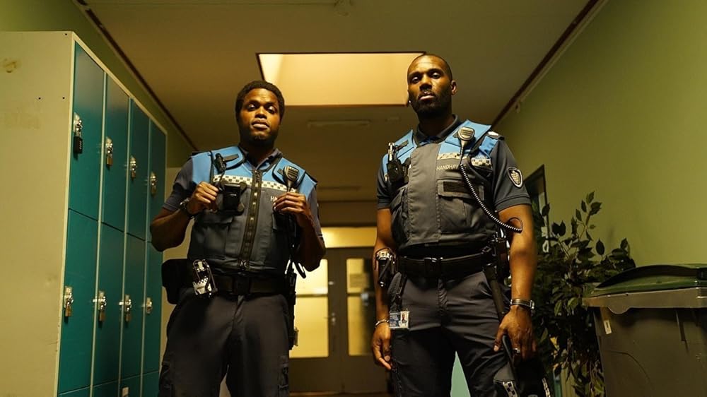 تقریباً پلیس