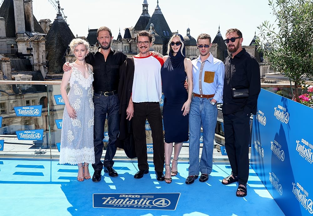 چهار شگفت‌انگیز: گام‌های نخست