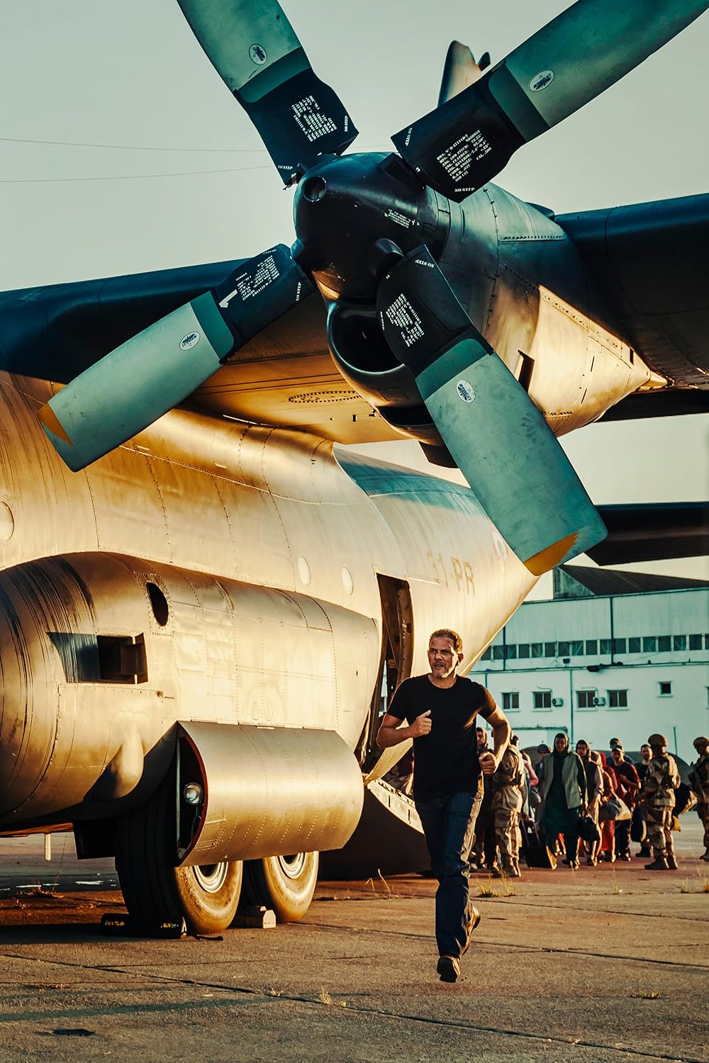 ۱۳ روز، ۱۳ شب: در جهنم کابل